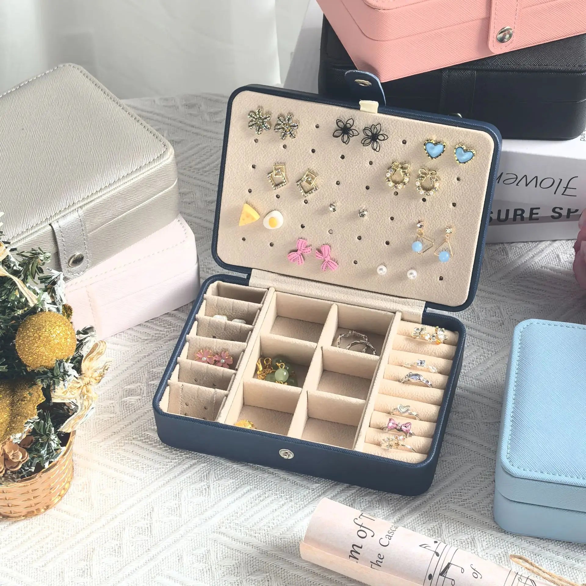 Leather Jewelry Box Organizer Jewelry Display Jewelry Boxes and Packaging Ring Box Suitable for Earrings and Rings